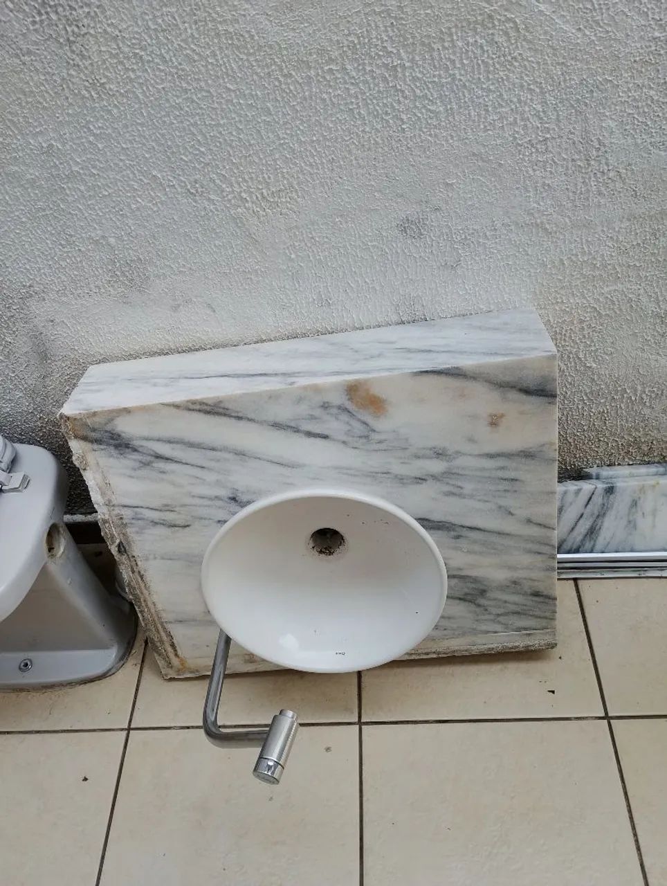 Pia completa e vaso sanitário 