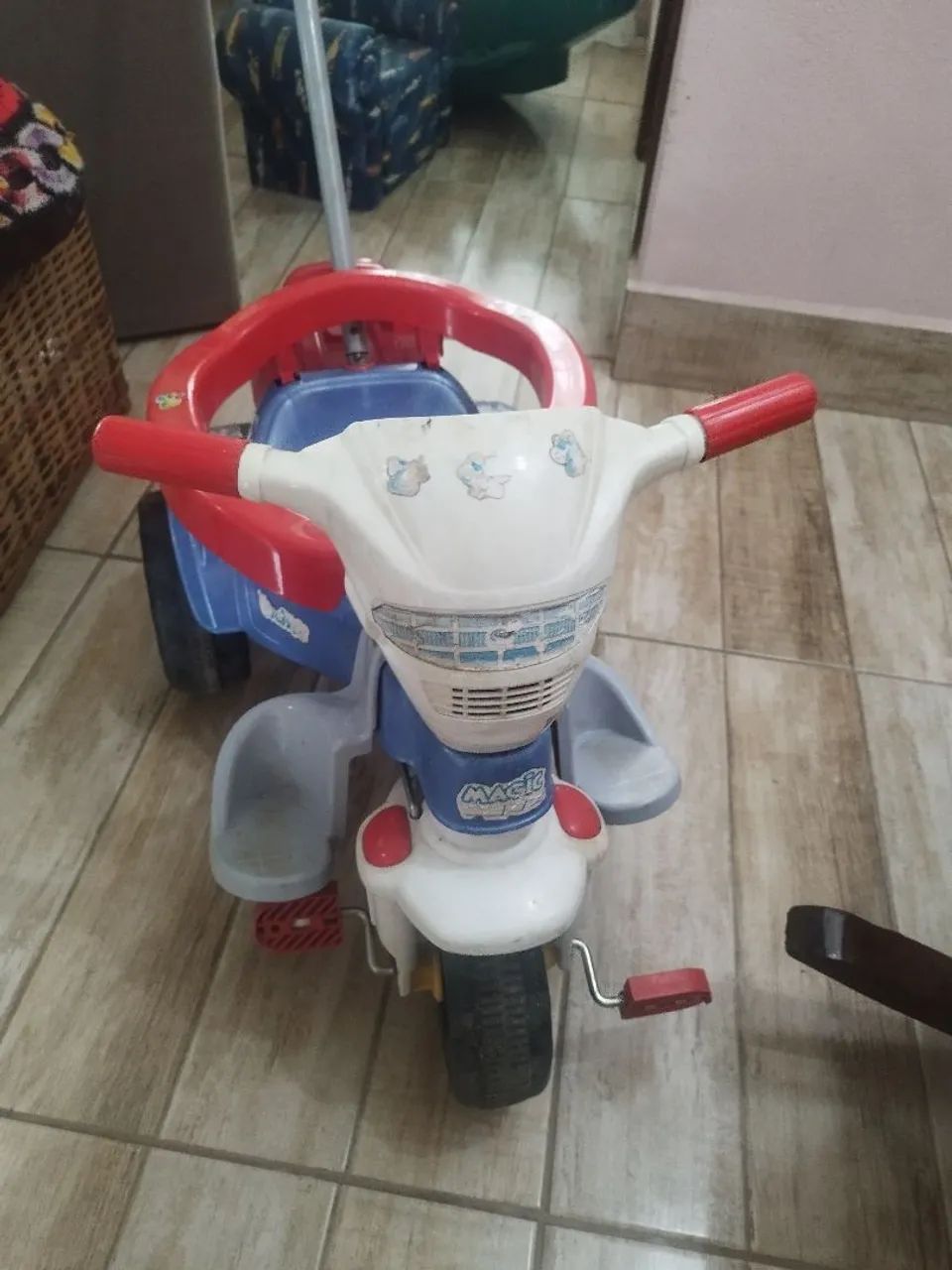 Poltrona infantil e Tonka 
