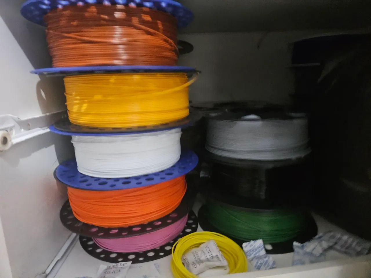 Impressora bambu lab a1 combo +12 kg de filamento - Foto 2