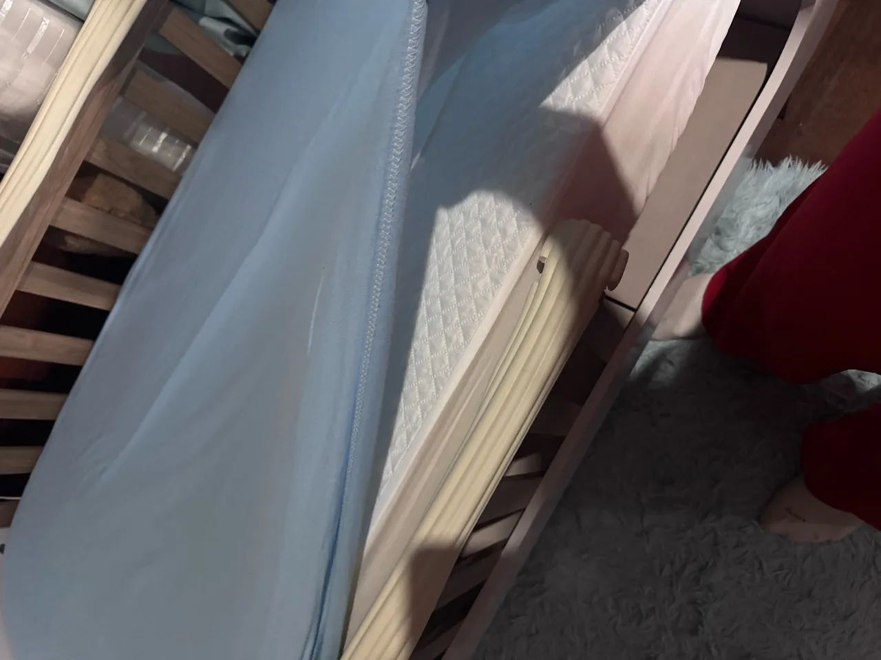 Cama montessoriana infantil com colchão  - Foto 4