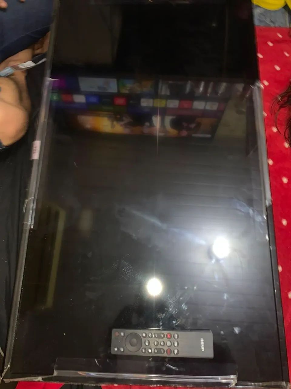 Vende-se smart tv de 40 polegadas 15 dias de uso no plástico ainda  - Foto 2