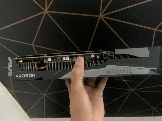 Rx7600 8gb 3 fans
