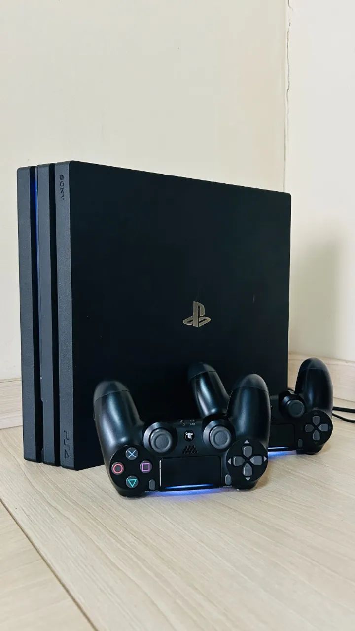 PS4 Pro 1Terabyte + 2 Controles Dualshock 4