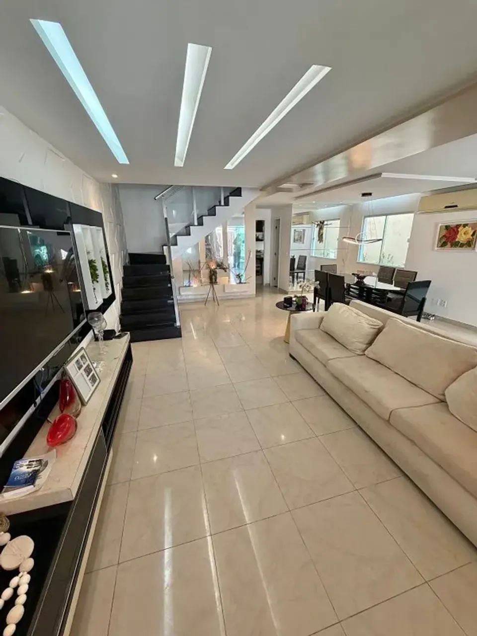 Casa duplex com 3 suites e 4 vagas de Garagem - Foto 4