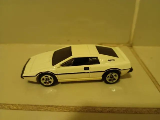 Miniatura lotus esprit James bond 007 hot wheels - Foto 2