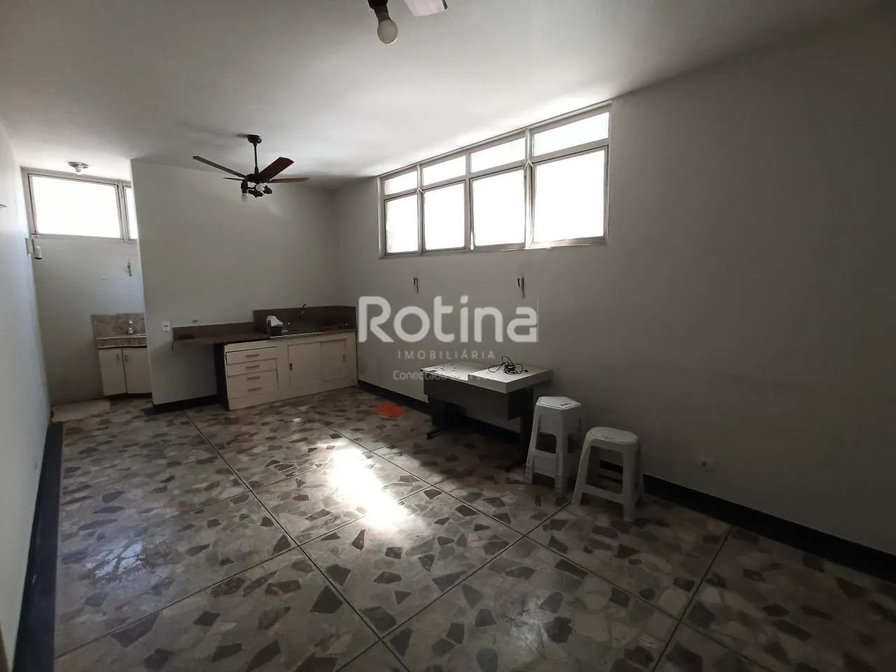 Sala para alugar, Martins - Uberlândia/MG - Rotina Imobiliária - Foto 2