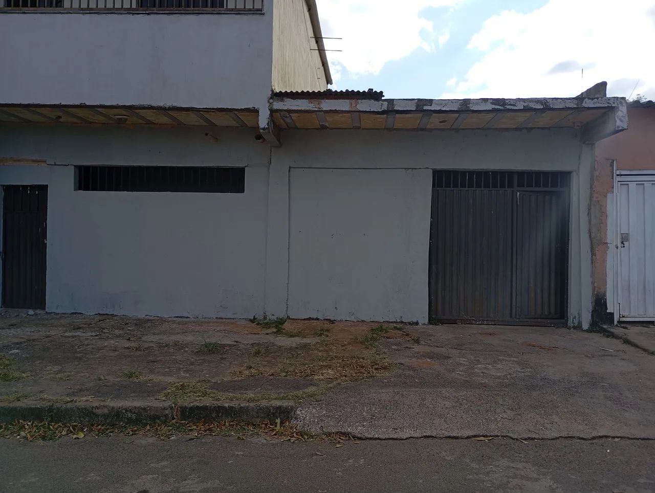 Vendo Lote comercial vazado com sobrado 