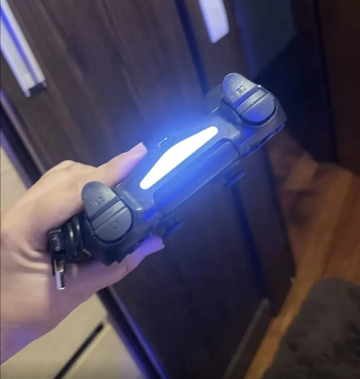 Controle de PS4 e PC NOVO COM CABO USB - Foto 4