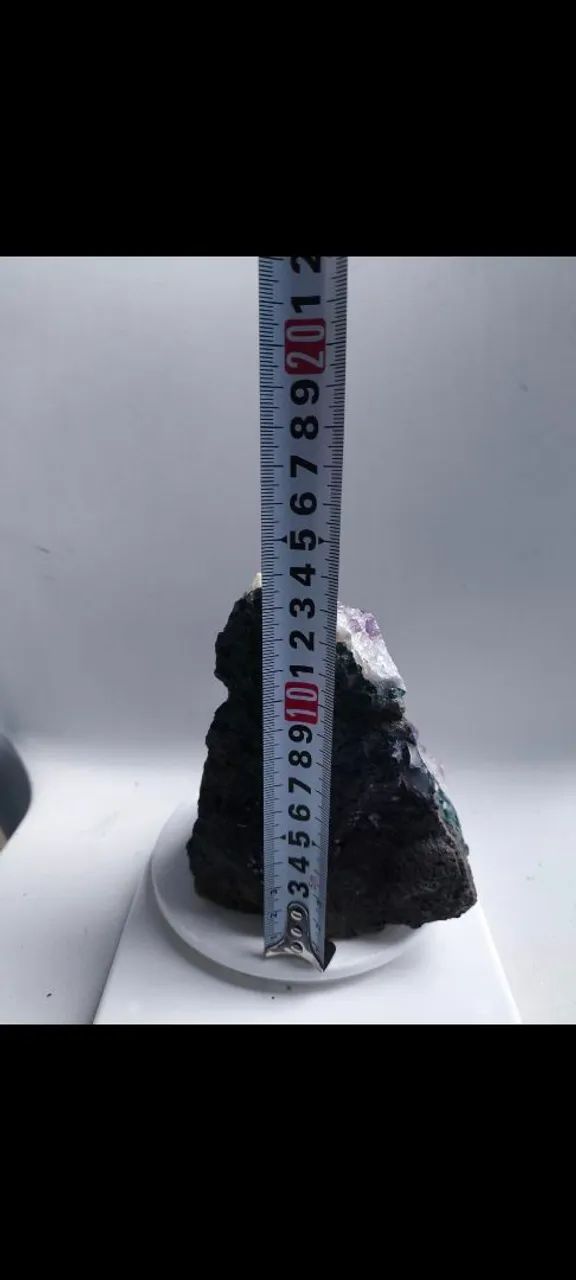 Pedra de ametista fica em pé  - Foto 2