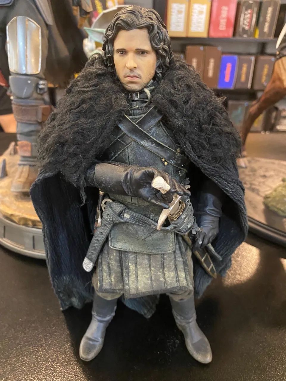 Boneco seminovo Threezero Jon Snow reservados - Hobbies e coleções