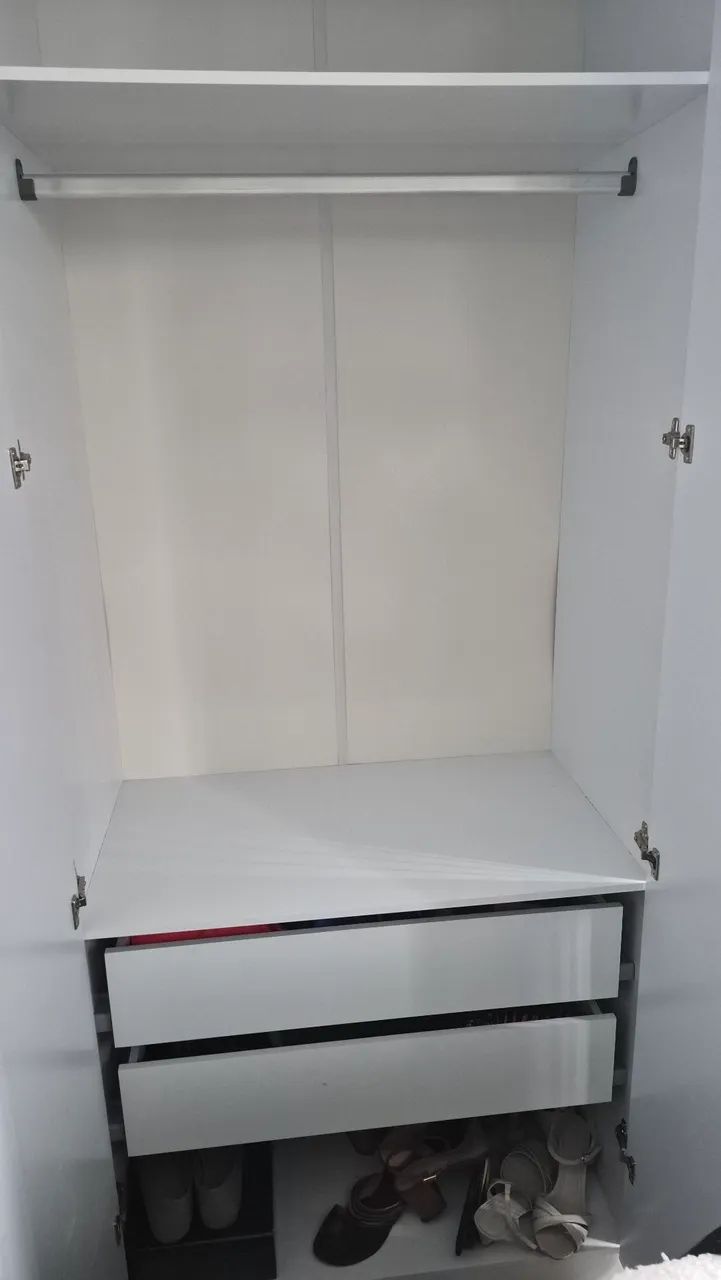 Guarda-roupa branco 2 portas  - Foto 4