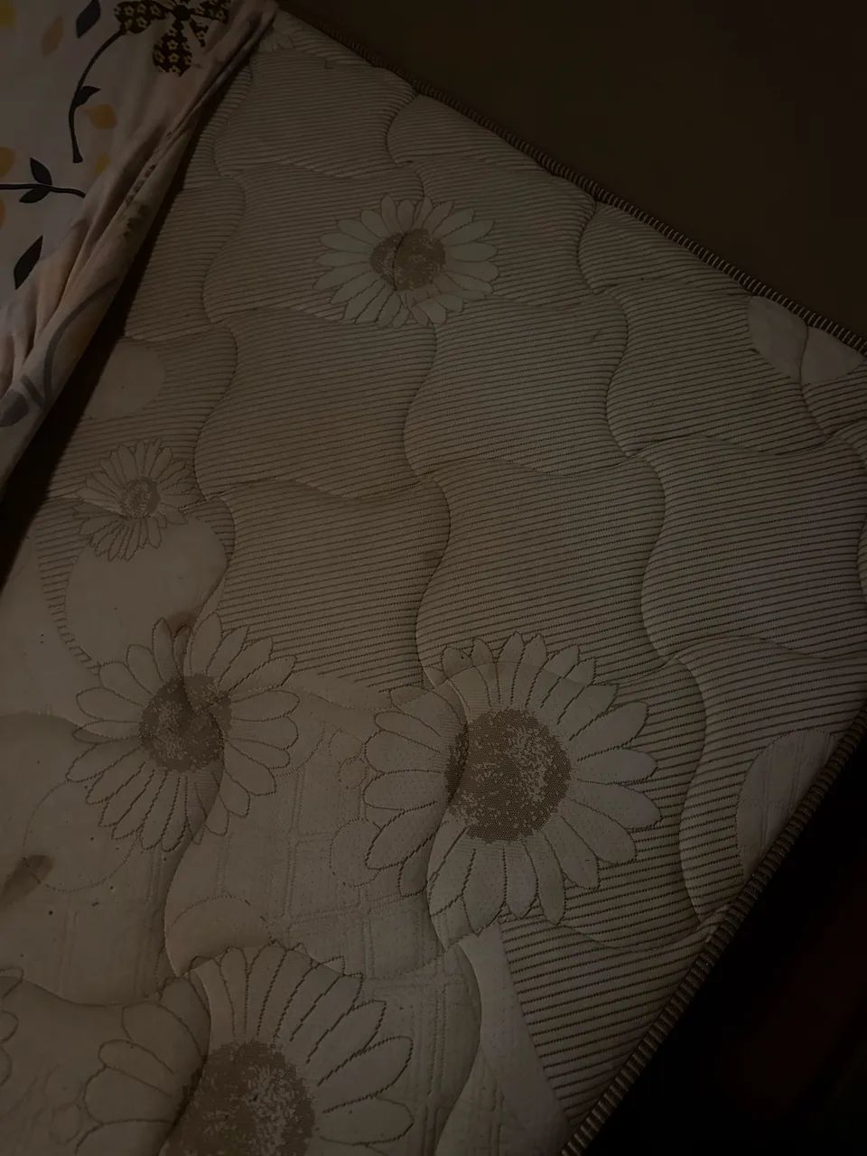 Vende-se cama 