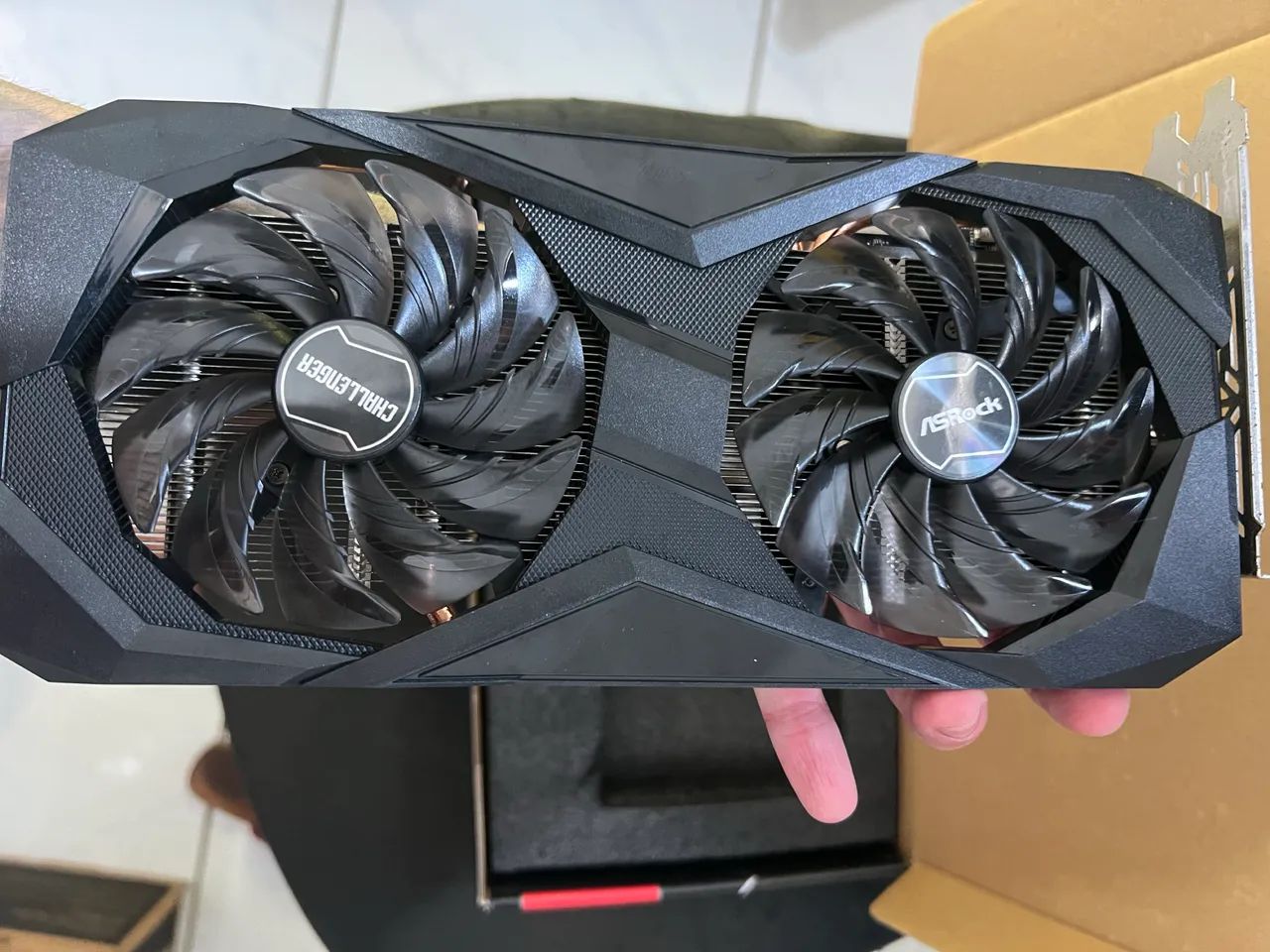 Placa de vídeo RX 6600 - Único dono, como nova, caixa original 