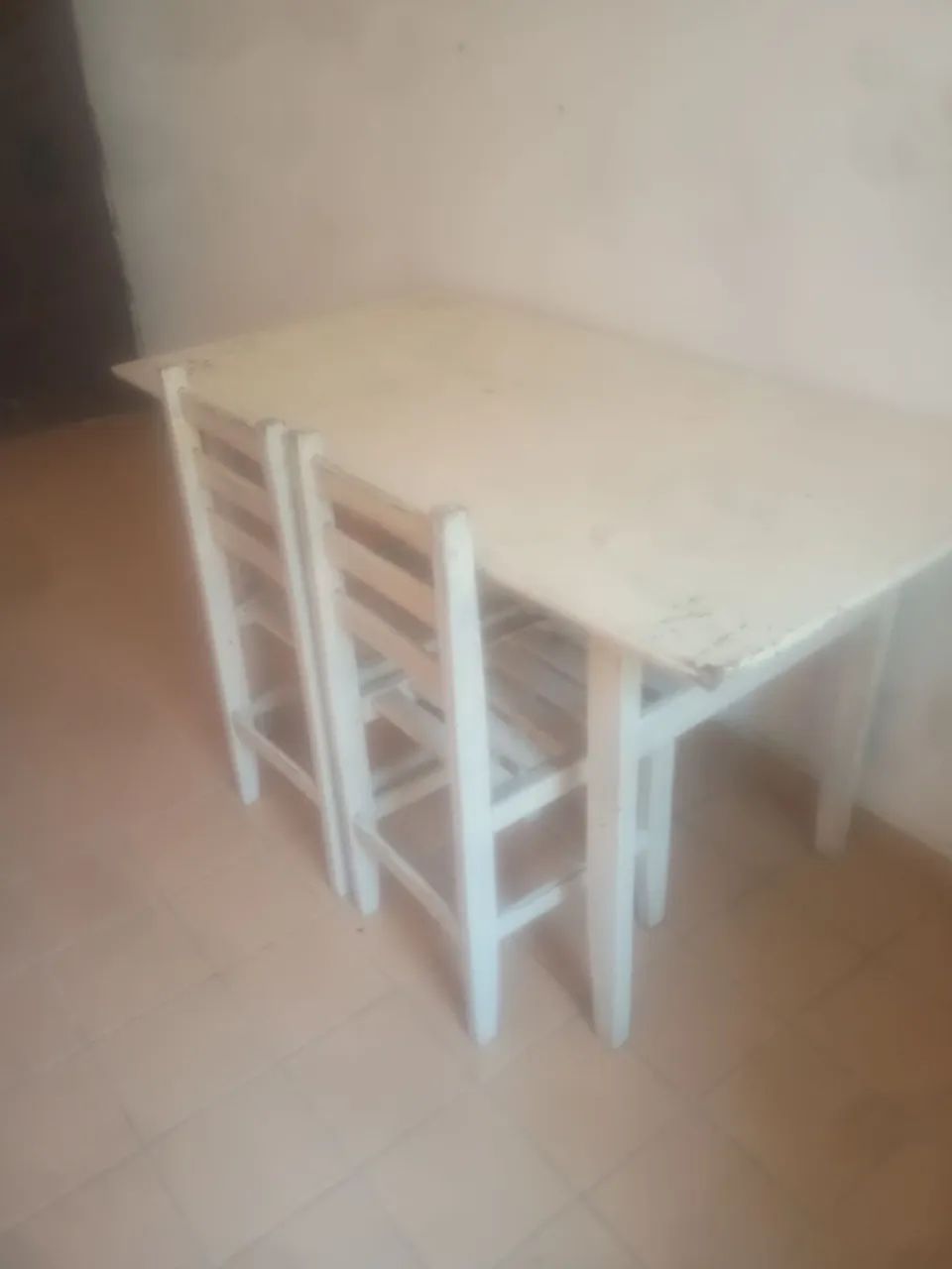Mesa madeira 4 cadeiras 