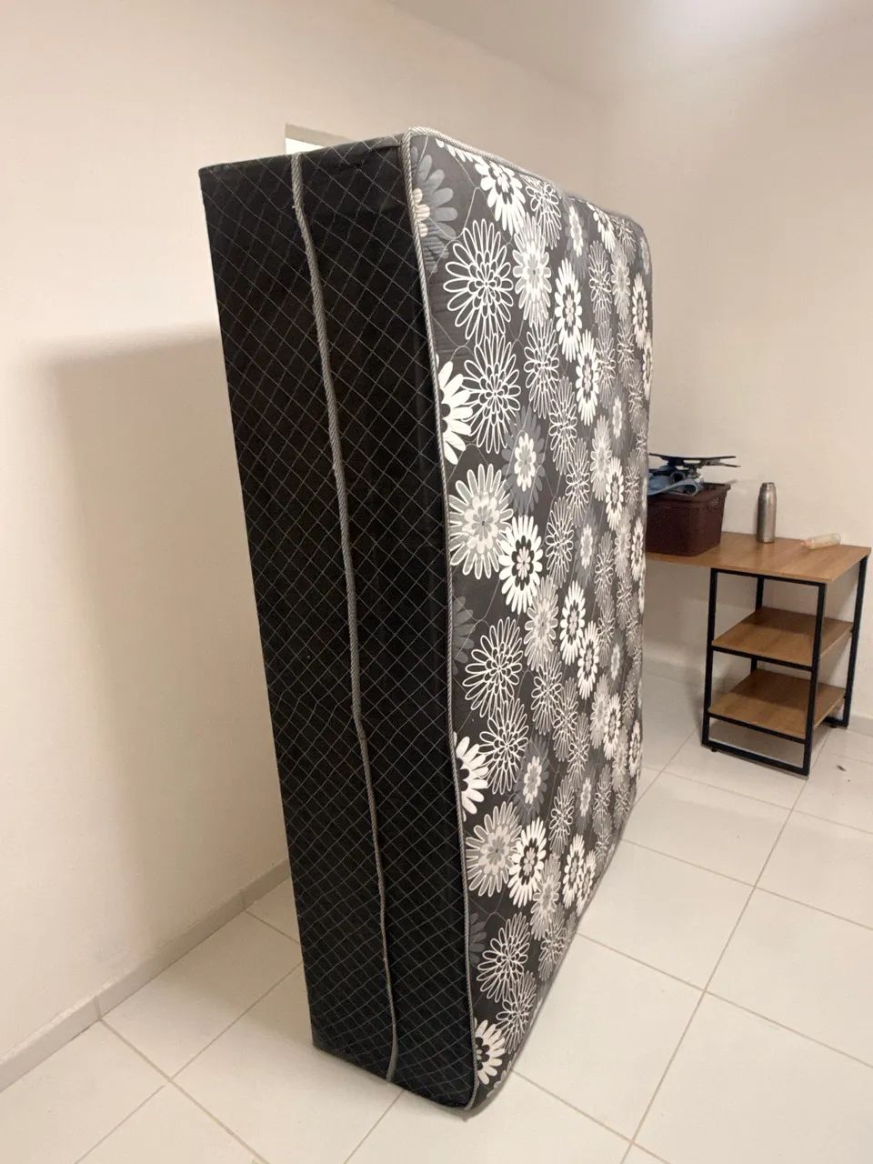 Cama de Casal em Ótimo Estado - Foto 2