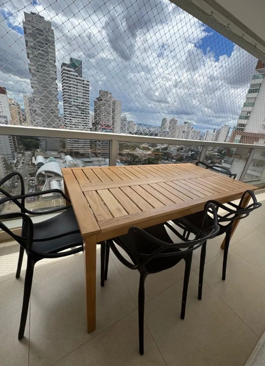 Mesa de Madeira Maciça + 4 cadeiras- Leroy Merlin