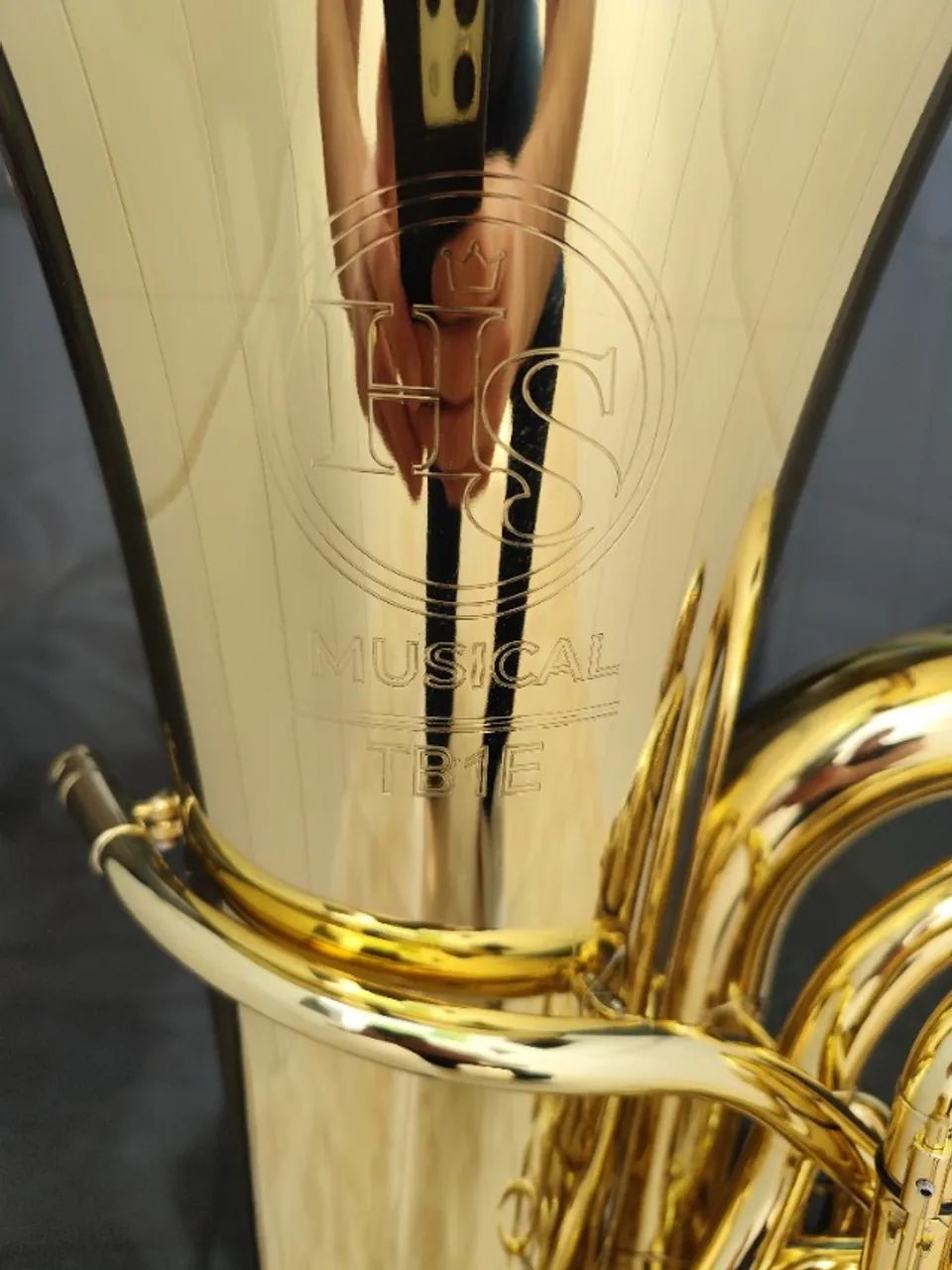 Tuba 5/4 Hs Musical TB1E (Mib) Laqueada - Zera - Aceito trocas