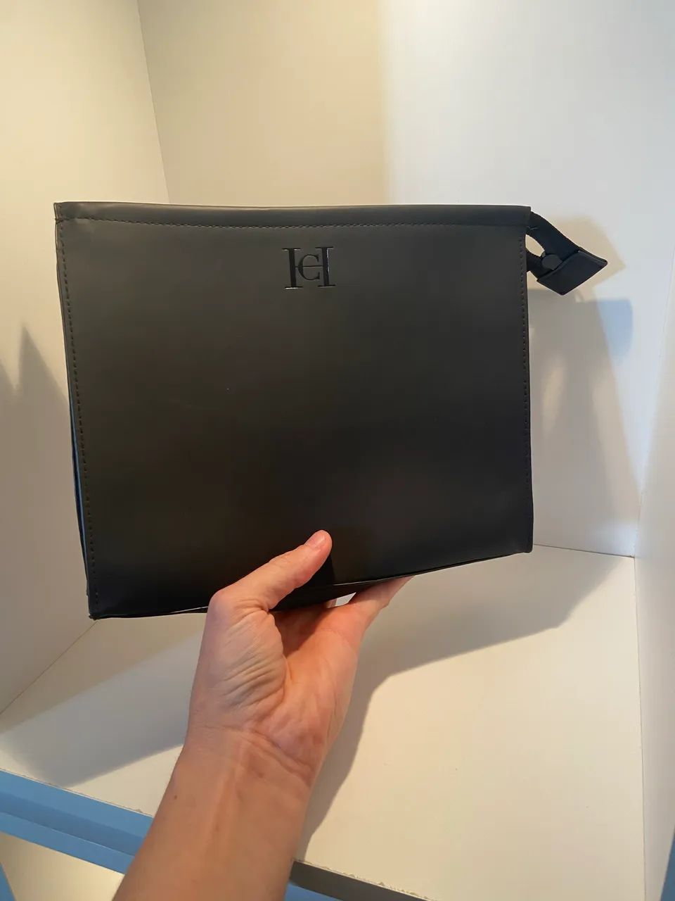 Necessaire Carolina Herrera 
