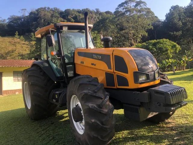 TRATOR VALTRA BH180