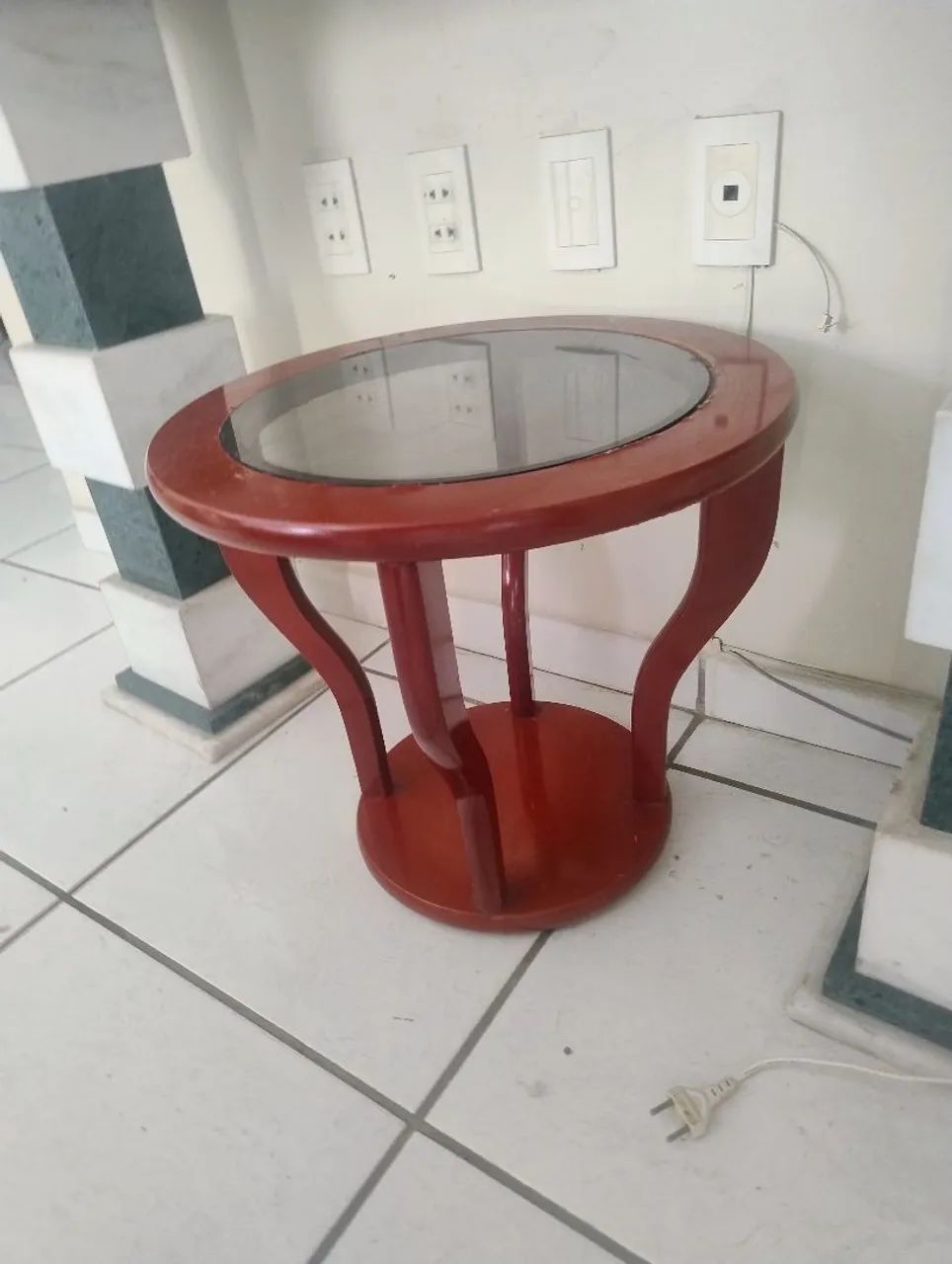 Banqueta colonial com.vidro