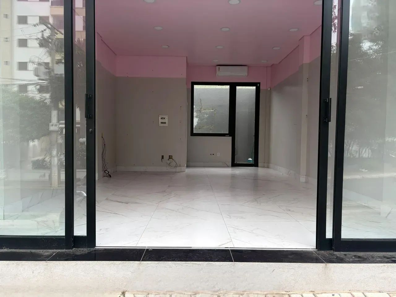 ALUGO PONTO COMERCIAL 45m² NO JARDIM DAS AMERICAS - Cuiabá/MT