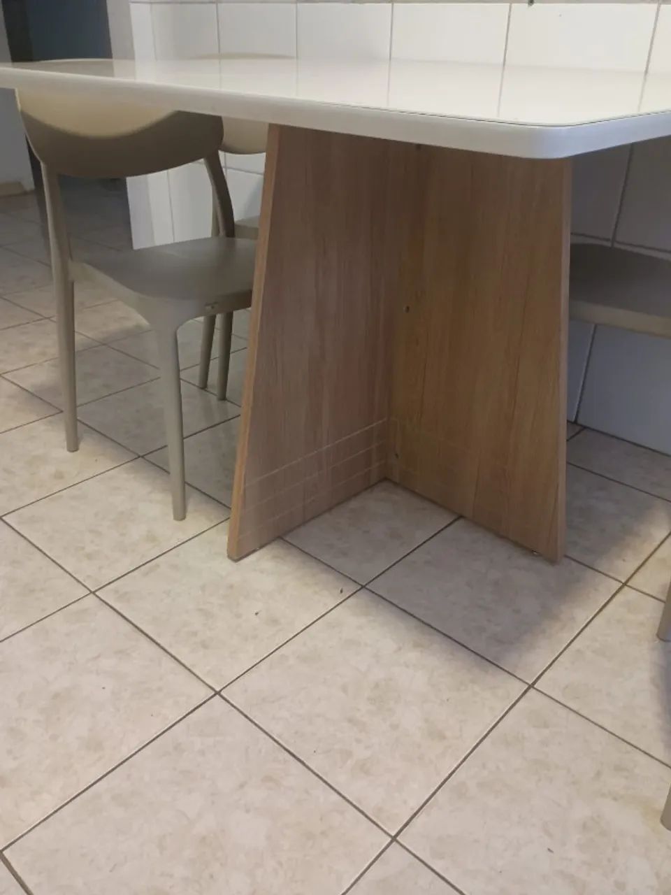 Mesa de jantar com 4 cadeiras - Foto 3
