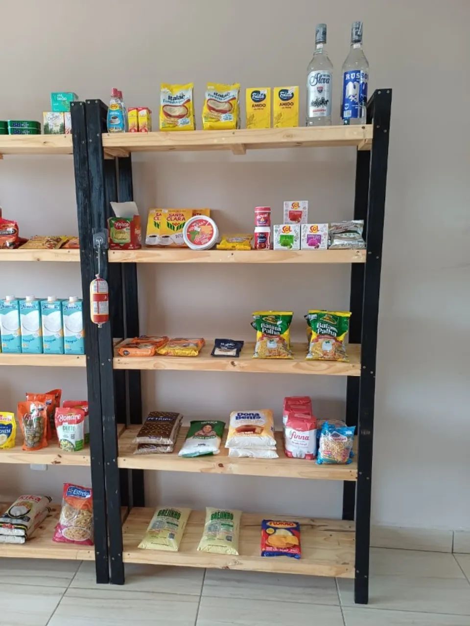 PRATELEIRAS E BALCÃO CAIXA PARA CONVENIÊNCIA  - Foto 2