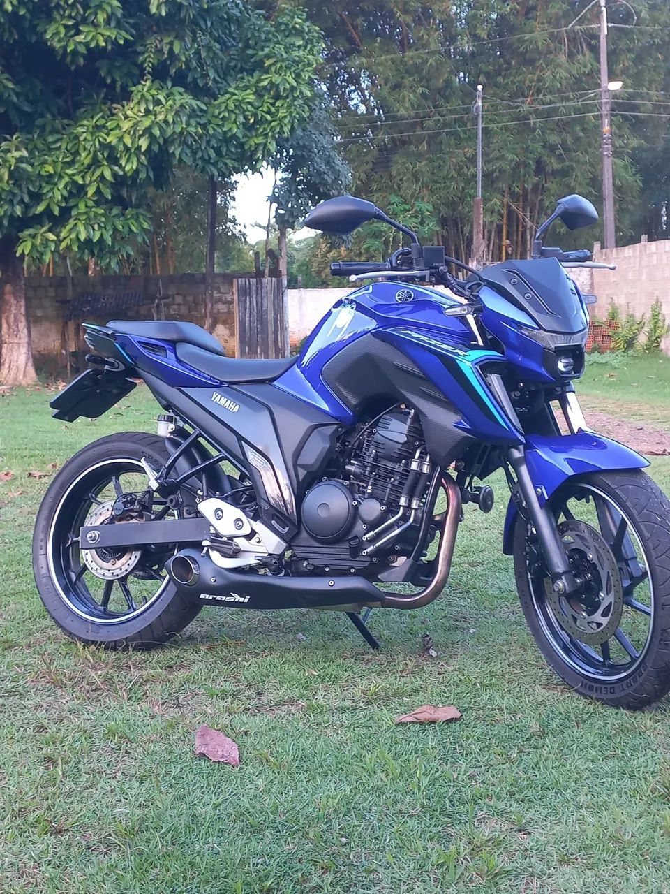 Vendo esse escapamento em ótimo estado 