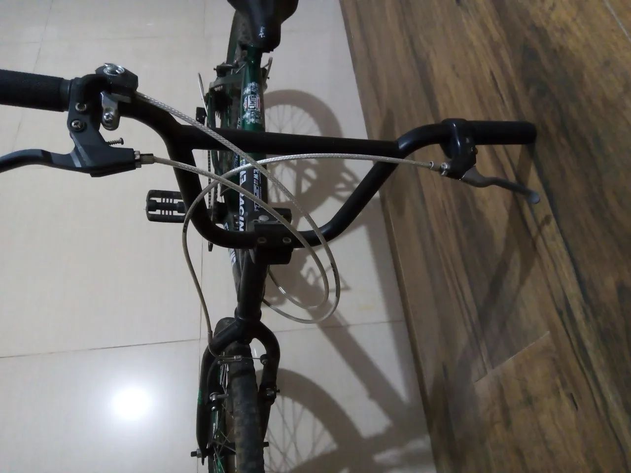 Bicicleta infantil aro 20 - Foto 2