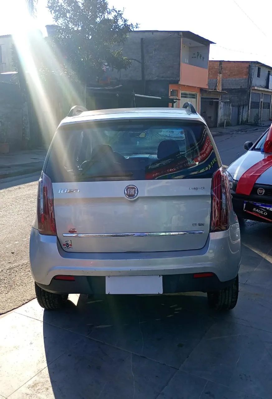 Fiat Idea Essence Dualogic 1.6 Flex 16V 5P 2011 - Foto 2