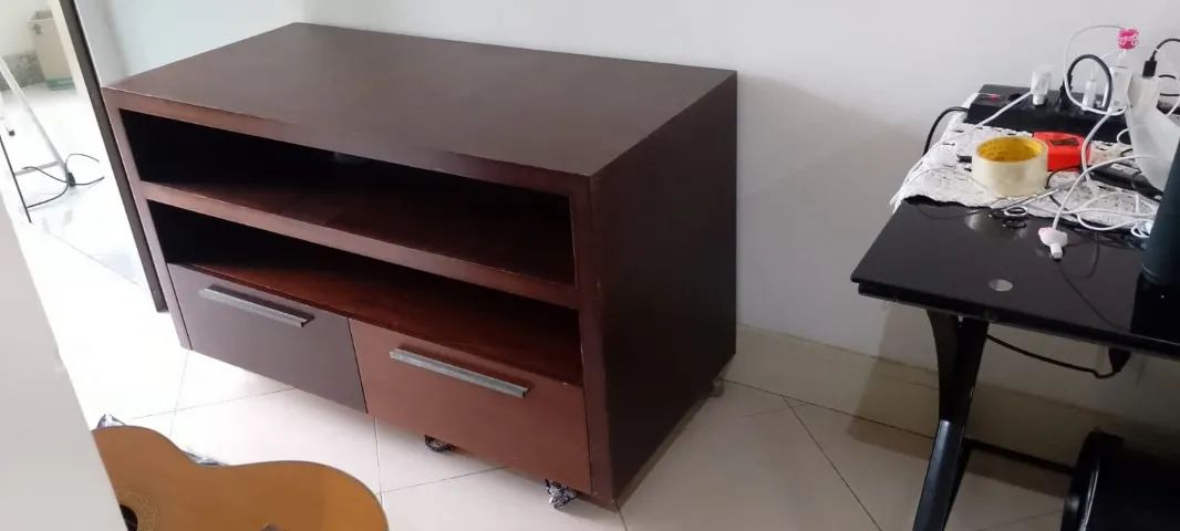 Rack de madeira maciça 