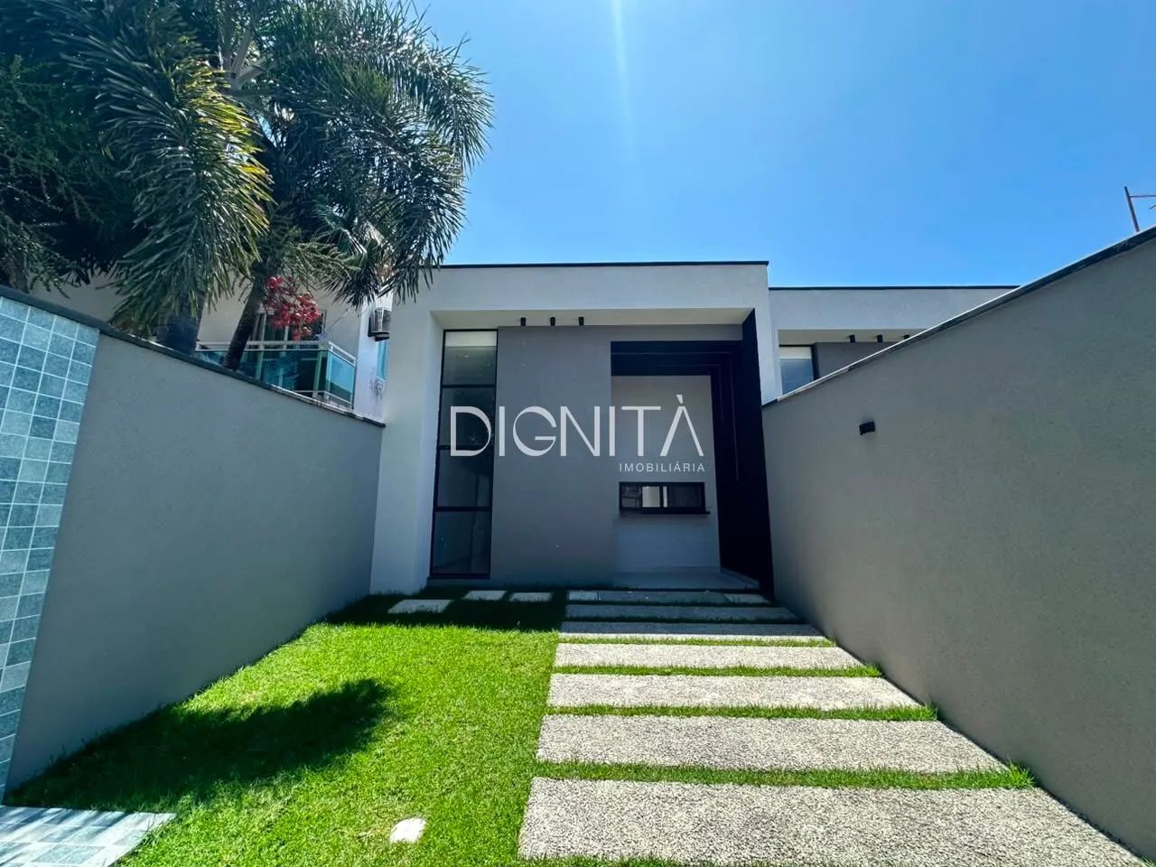 Casa Plana com Fachada Moderna  2 Suítes e Acabamentos Premium - Foto 2