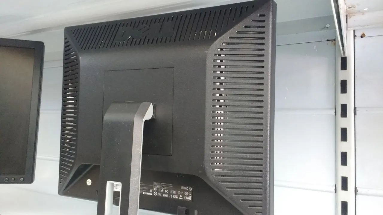 Monitor Dell 17