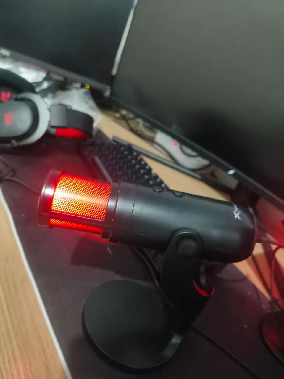 Microfone de mesa Gamer 