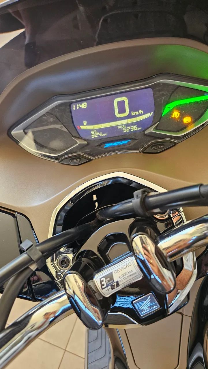 PCX DLX 2025 - Foto 2