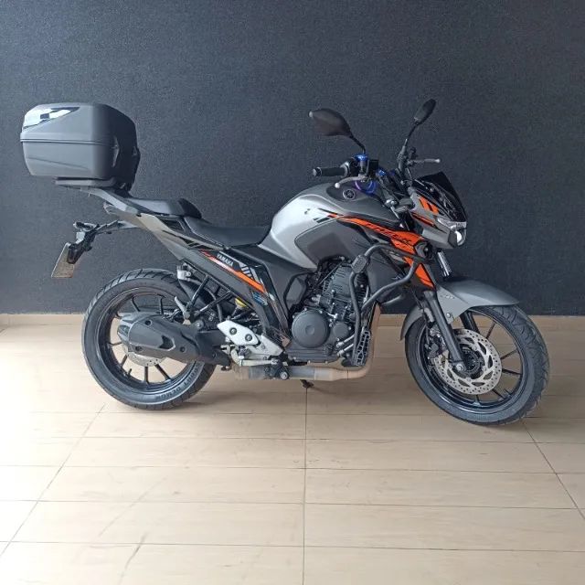 YAMAHA FAZER FZ25 CONNECTED 2025 COM APENAS 5324 KM RODADOS, PRATICAMENTE ZERO KM