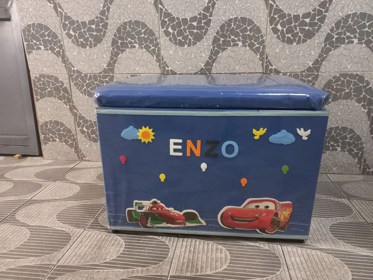 Bau de brinquedo grande forrado 