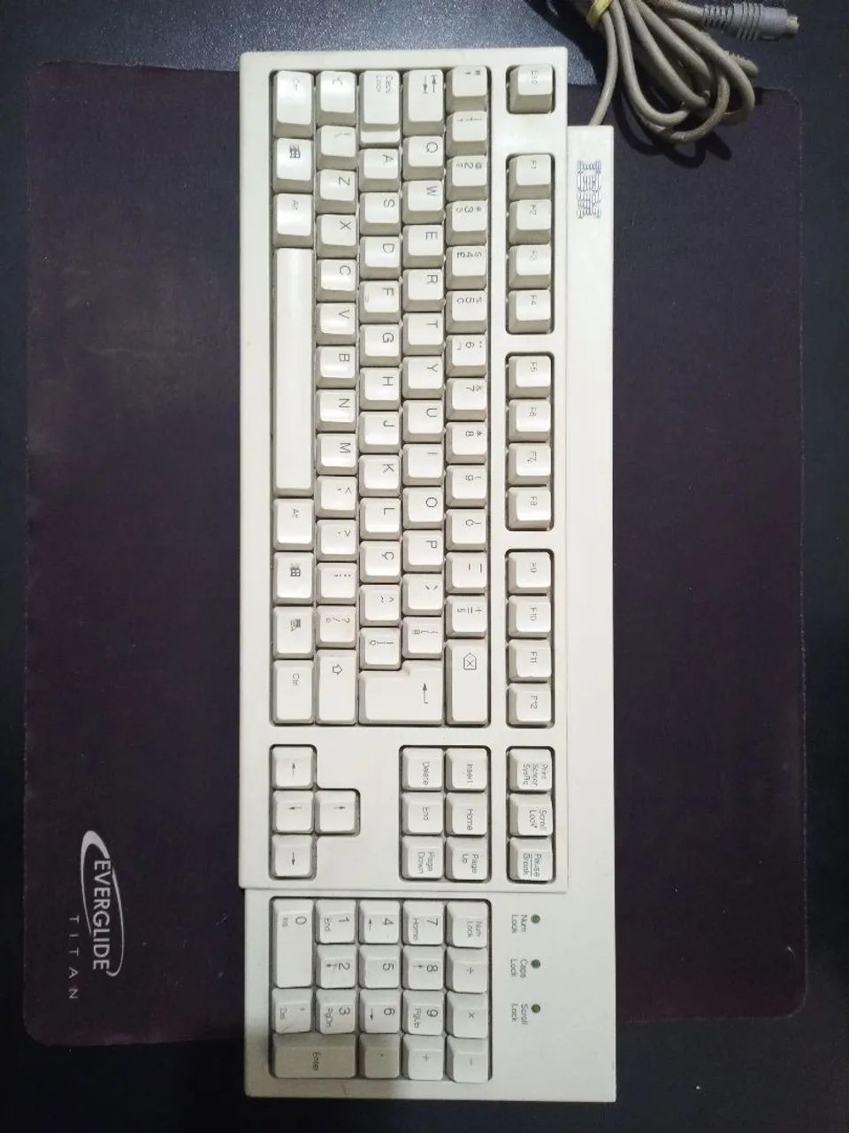 Teclado IBM PS2 branco de membrana  - Foto 3