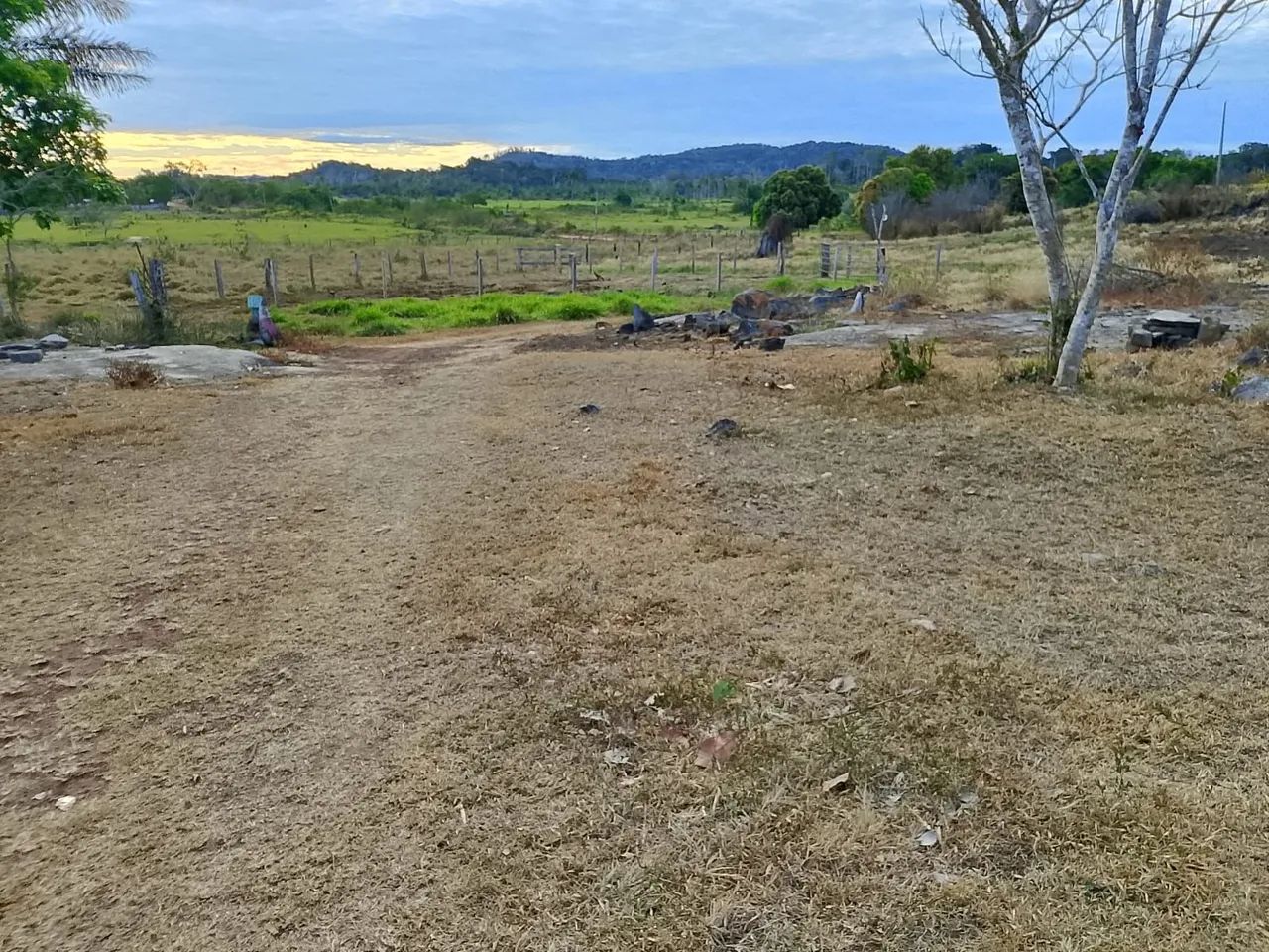 Terreno a venda  se quer comprar só mandar  msg pelo watts terreno muito bom pra criar boi - Foto 2