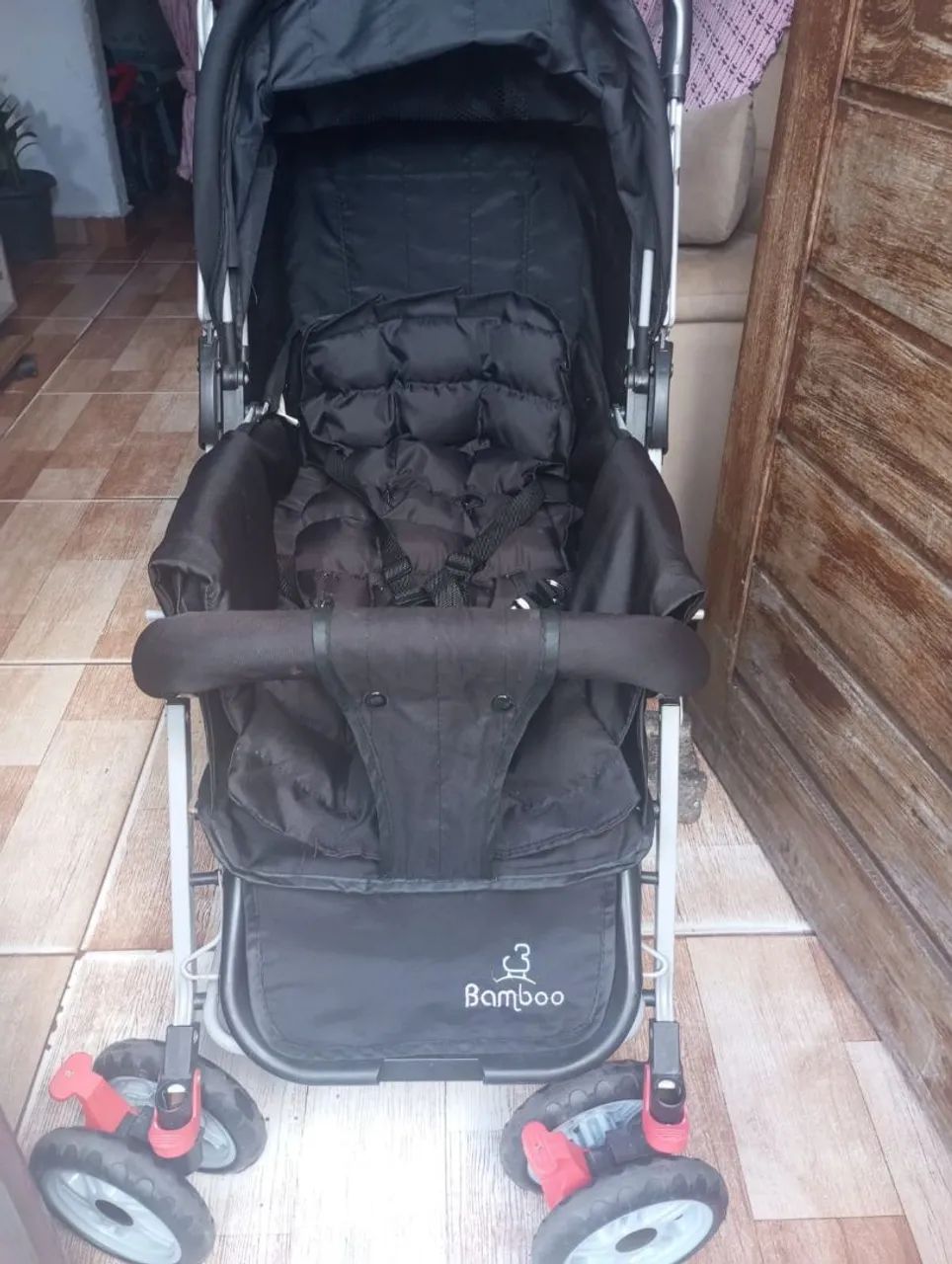 Carrinho de passeio de bebê 