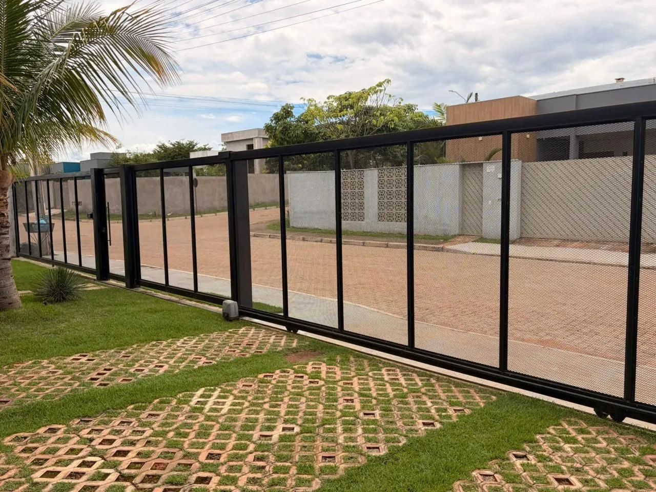 Portão metálico 20 metros 
