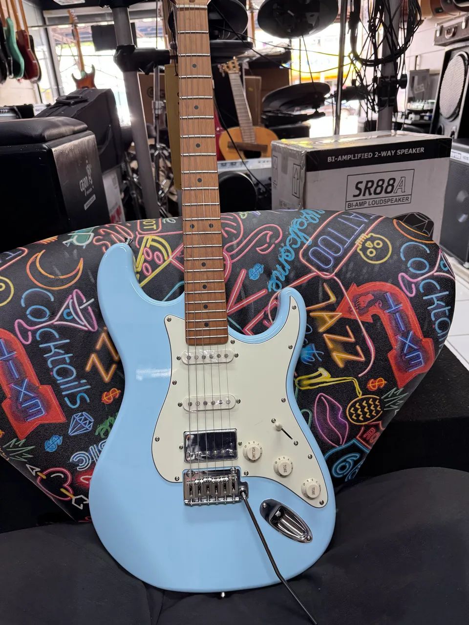 Guitarra Tagima T604