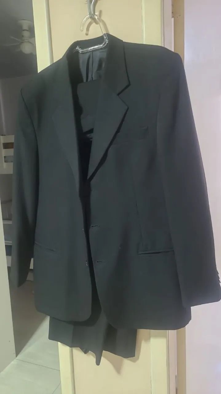 Terno preto usado 1 vez