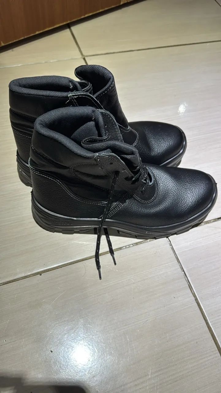 Botas de couro cano longo  - Foto 4