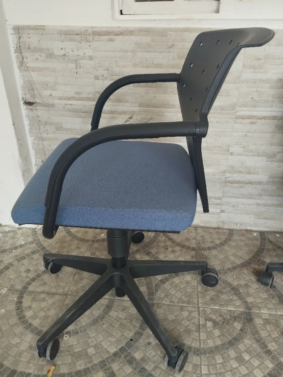 CADEIRAS PARA ESCRITÓRIO. - Foto 4