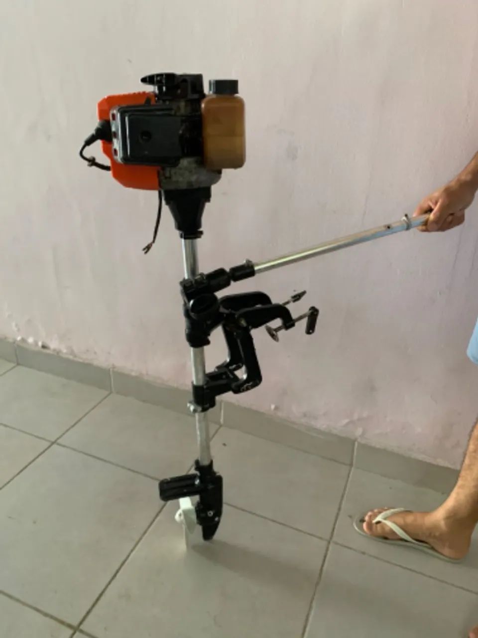 Motor de popa ideal para caiaques e embarcações até 5m - 3HP