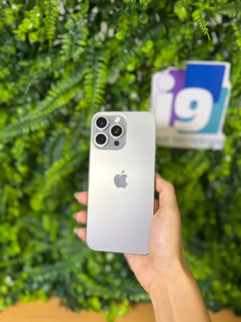 iPhone 15 Pro Max  256GB  Cor Titanium Natural  88% saúde  Com caixa  Todo original 