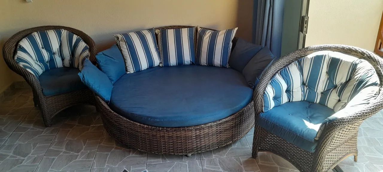 Jogo de vime de 1,80 de diâmetro, com 2 poltronas com encosto e acento com almofadas.  - Foto 2