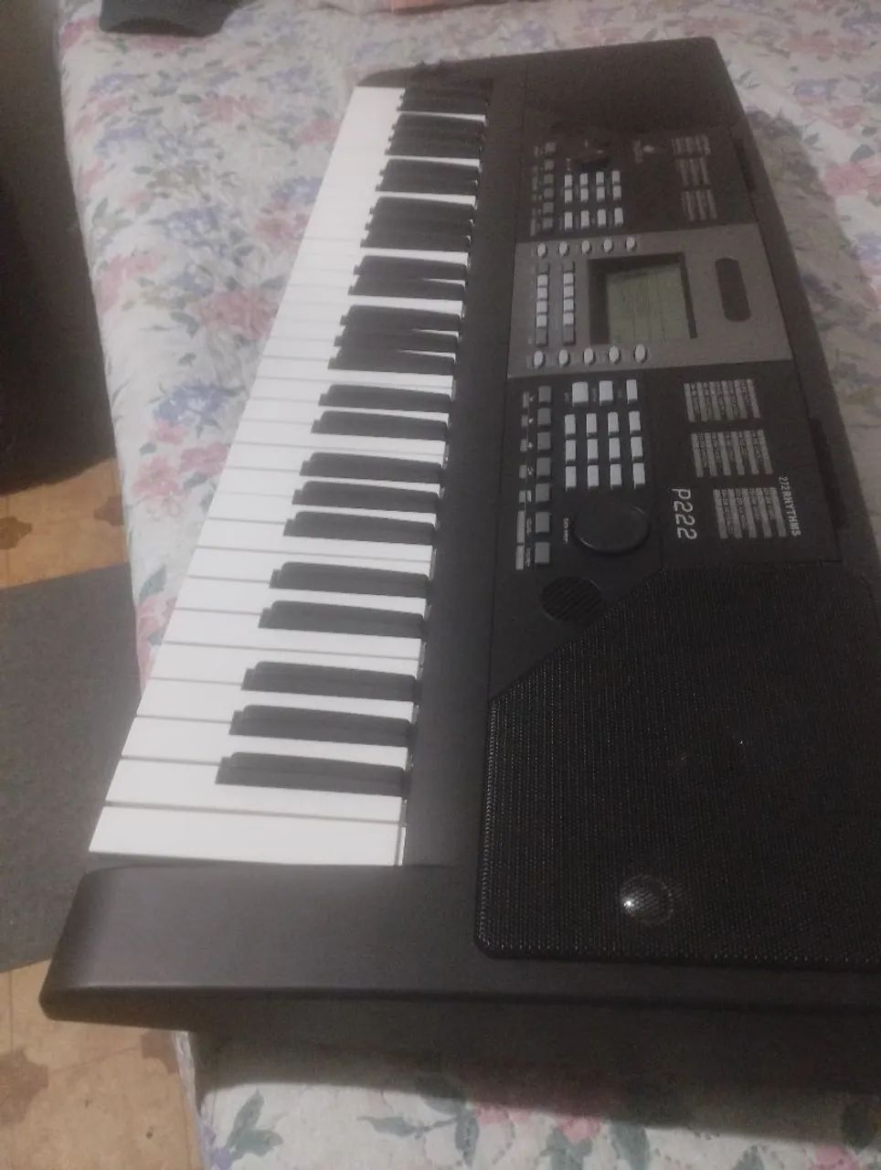 Vende se um teclado 