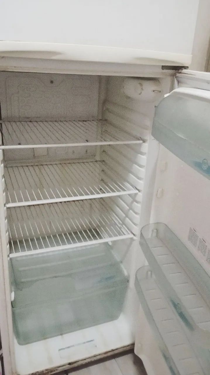 Geladeira com defeito